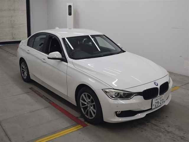 60180 BMW 3 SERIES 3B20 2012 г. (MIRIVE Osaka)